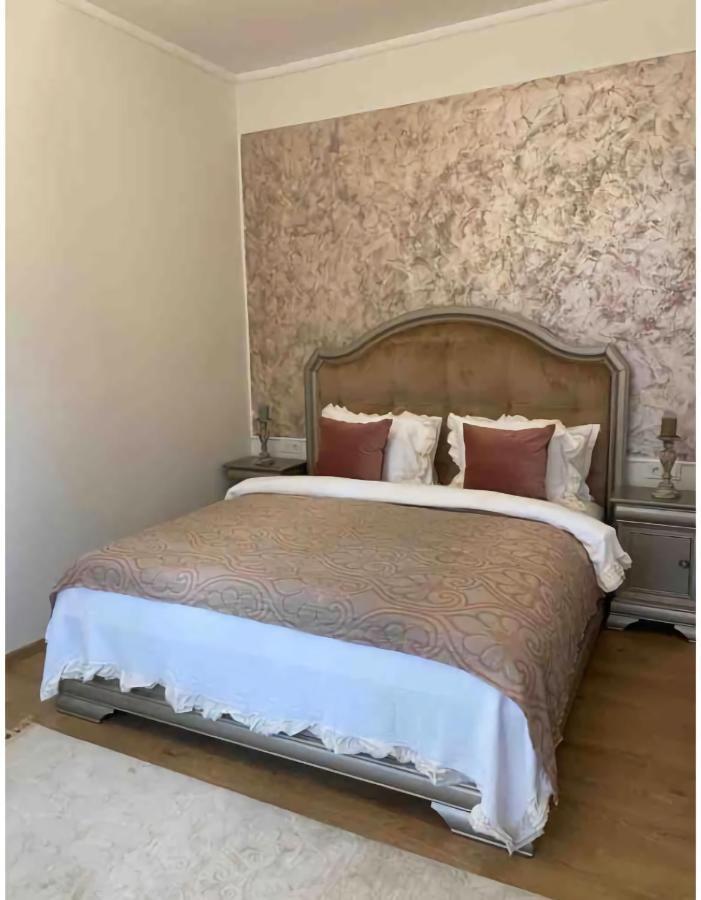 C-Entral Boutique Apartment Bukares Bagian luar foto